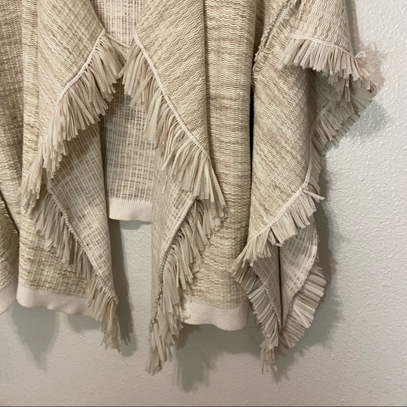 Club Monaco Cream and Tan Wrap Poncho Shawl Rriyanka - Picture 5 of 16